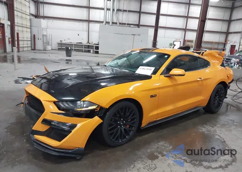 2019 Ford Mustang Gt Premium z USA, uszkodzony, nr VIN 1FA6P8CF8K5189657